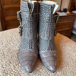 Freebird “Joey” Grey Croco Boots
